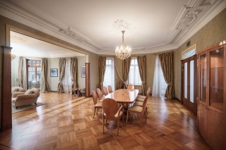 rent luxury apartments in the Petrogradsky district of St-Petersburg